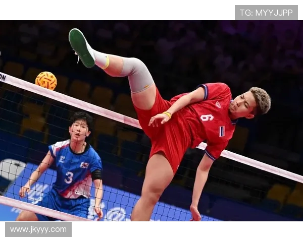 世界藤球锦标赛倒勾瞬间的视觉表现力谈